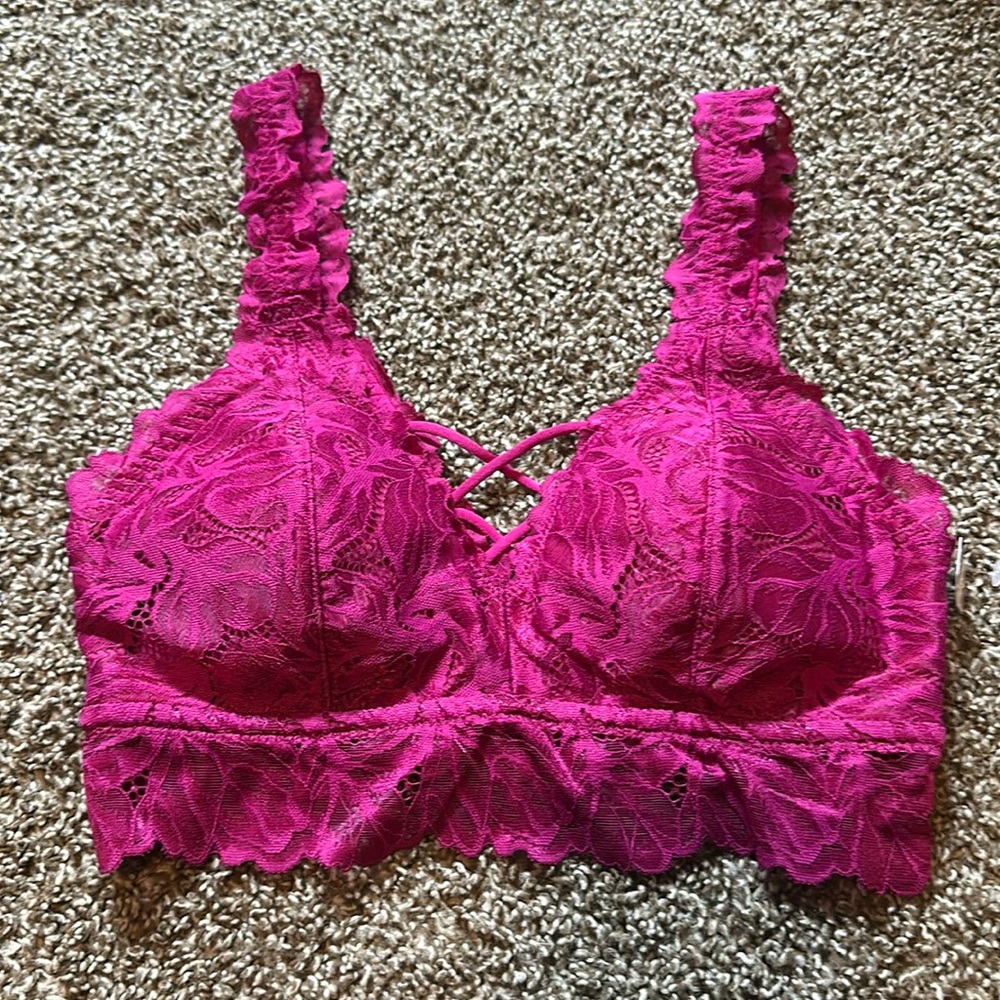 MAURICES Vintage Lace Criss Cross Bralette: RASPBERRY: NWT: SIZE XS